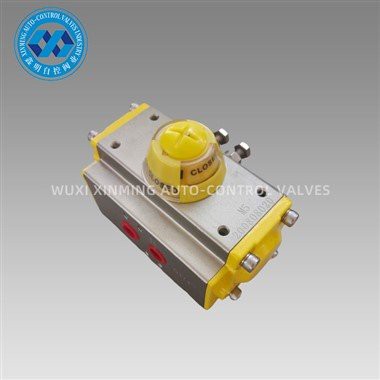 Actuator pneumatic cu cursa unghiulara